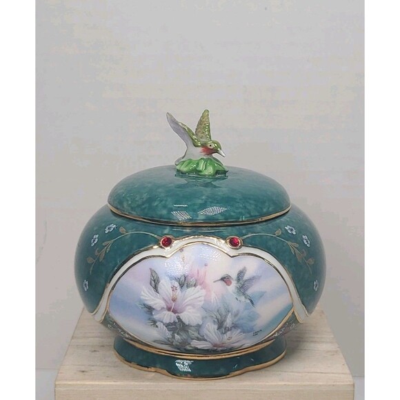 1999 Ardleigh Elliott Lena Liu's Ruby Throated Hummingbird Porcelain Music Box - Picture 1 of 10